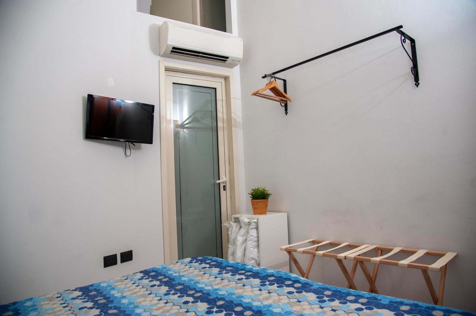 Apartamento Palazzo Carafa Della Spina Nápoles Exterior foto